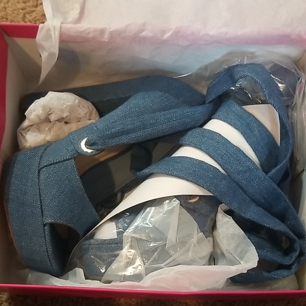 Women's Blue Strappy Heels